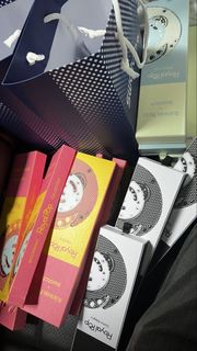 （分類：）位於 。 由 hksneaker2016 提交（商品編號 1438427768，圖片 1）。簡介： 。