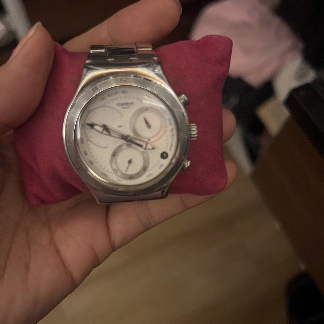 Swatch Watch (Category: Women's Watches) located in Quezon City. Submitted by aprilinda017 (Listing ID 1438496232, Image 1). Description: .
