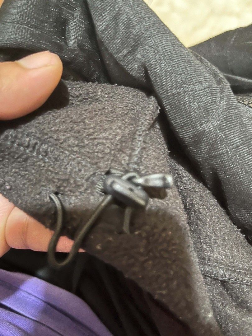 The North Face Fleece Jacket XL (Category: Coats, Jackets and Outerwear) located in Cagayan de Oro. Submitted by neyothrift (Listing ID 1438332628, Image 3). Description: - The North Face fleece jacket - Color: Dark grey - Size: XL - Full zip closure - Small logo on chest - Two buttons on sleeves - High collar - "Complimentary Products" tag.