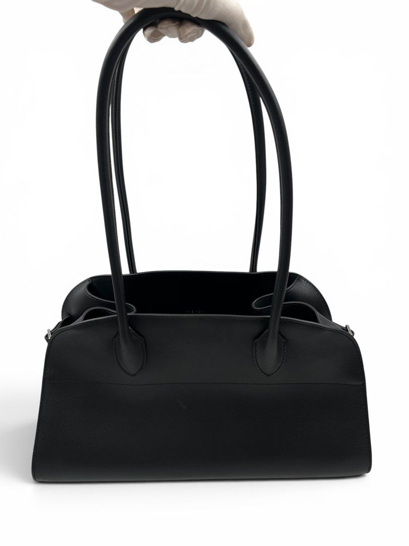 ⚜️The Row Margaux Shoulder bag (Category: Luxury Bags & Wallets) located in Makati City. Submitted by 90sangel (Listing ID 1438368694, Image 3). Description: •Item: The Row Margaux shoulder bag 🖤💼 •Condition: Excellent! .