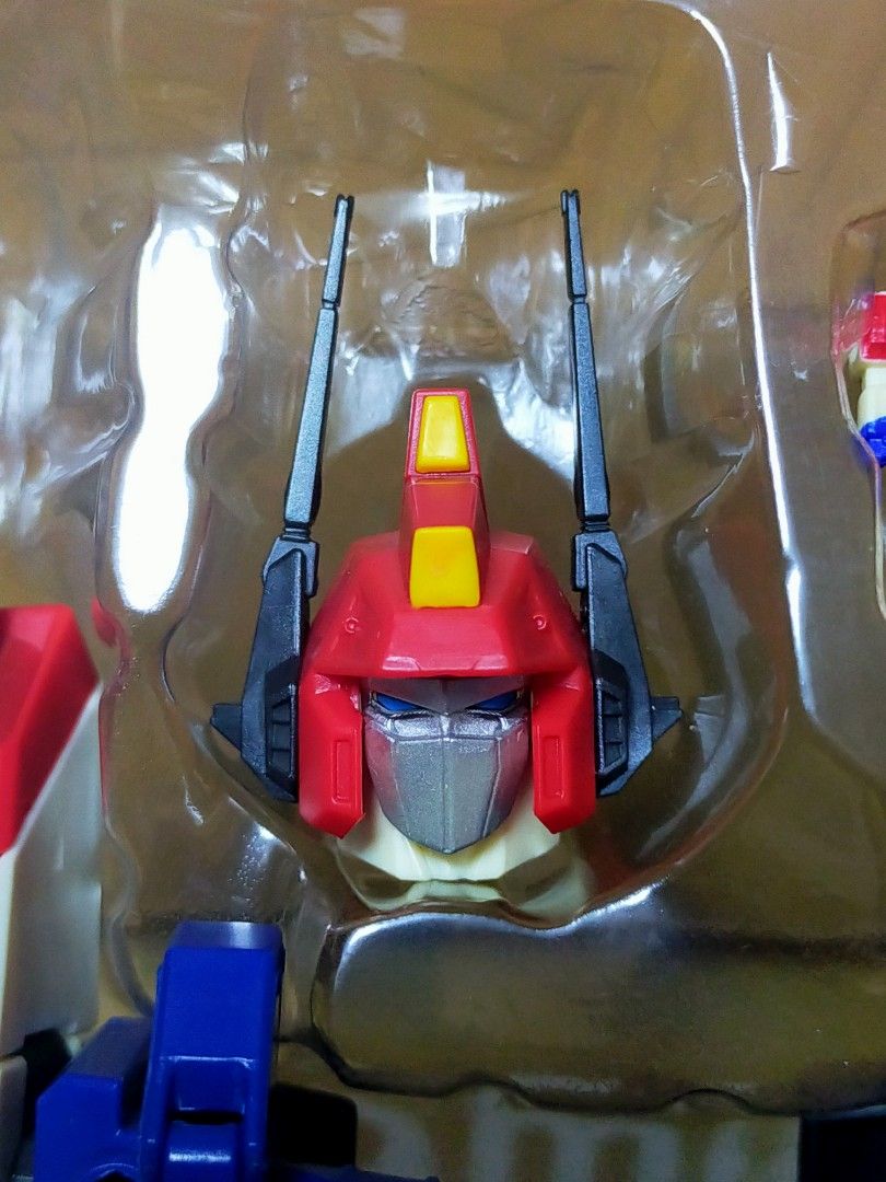 Transformers Masterpiece MP-24 Star Saber (Category: Action & Battle Toys) located in Manila. Submitted by sug0it0ys (Listing ID 1438396165, Image 3). Description: *Kindly read before messaging offers. Click on the ad to see full details. No Trades ❌ Pass on Low offers ❌ No Long Reservations ❌ ================= TAKARA TOMY Transformers Masterpiece MP-24 Star Saber *OPENED *ISSUE: - plastic oxidation on some white parts ======== *Free shipping via