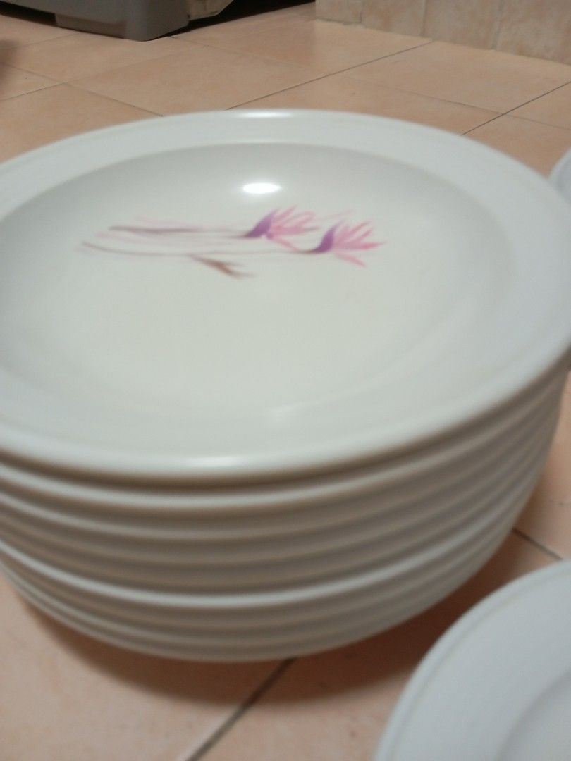 Tupperware Select Line Dinnerware Set456467828777963524