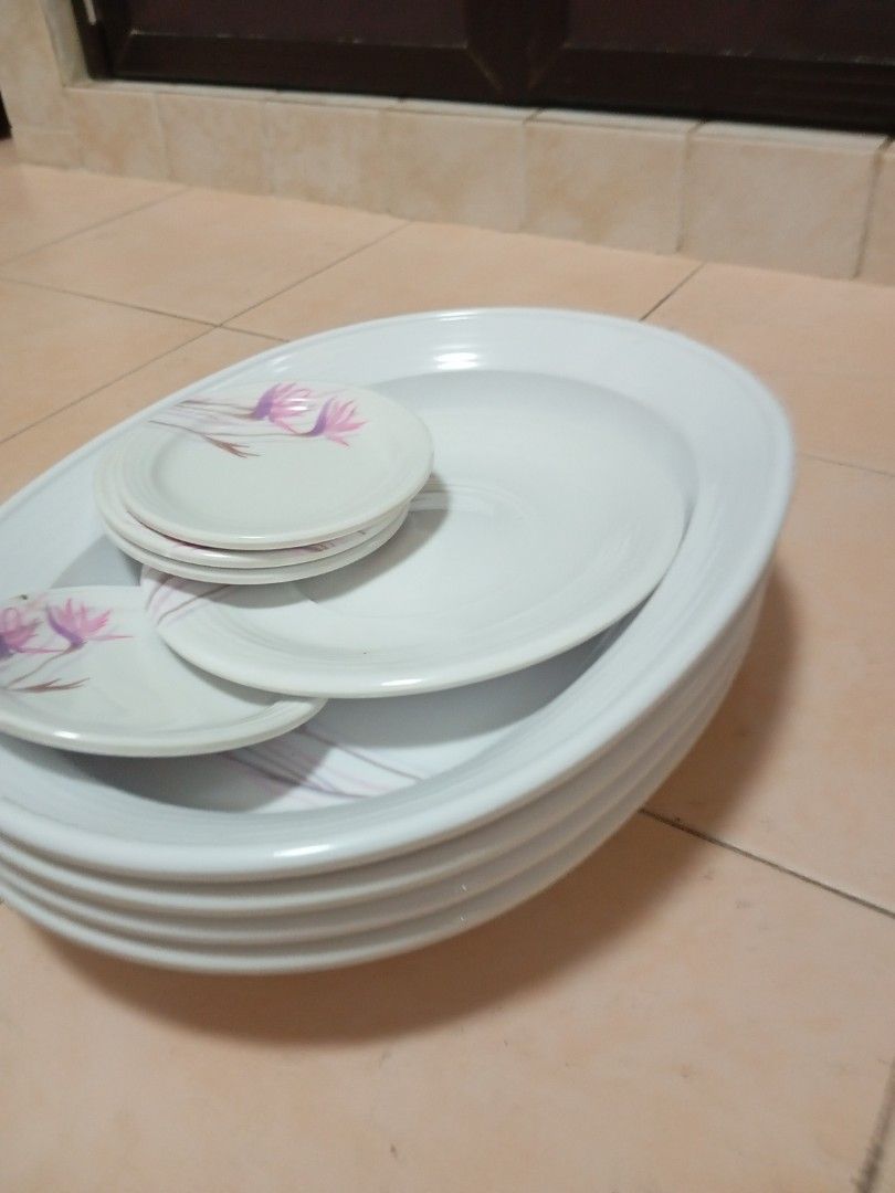 Tupperware Select Line Dinnerware Set456467828777963523