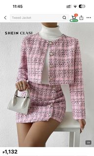 (Category: ) located in . Submitted by prettytrendsboutique (Listing ID 1438459823, Image 1). Description: .