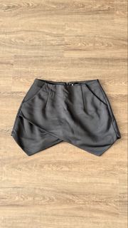 (Category: ) located in . Submitted by zannepreloved (Listing ID 1438397038, Image 1). Description: .