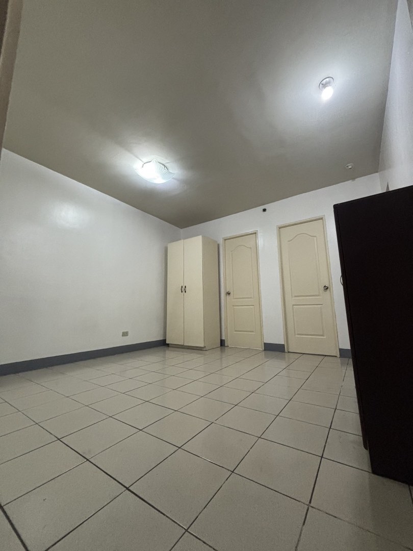 (Category: ) located in . Submitted by kirbyph (Listing ID 1438428291, Image 1). Description: .