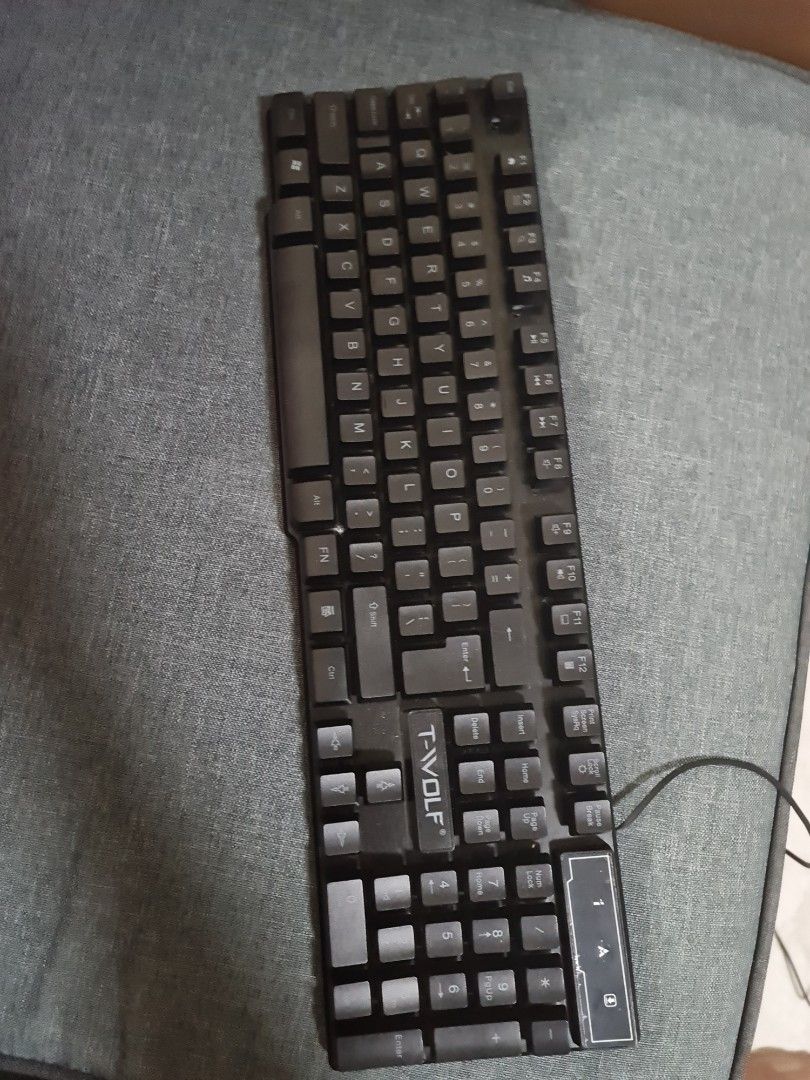 T-Wolf Rainbow Backlit Gaming Keyboard456865964864327680