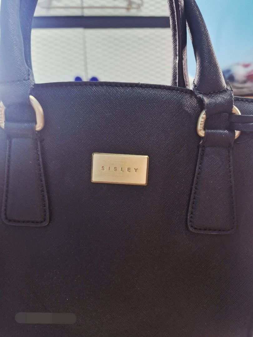 Two-Way Satchel Bag (Category: Shoulder Bags) located in Pasay City. Submitted by fortuneflow888 (Listing ID 1438375805, Image 2). Description: Sisley Saffiano Leather Two-Way Satchel Bag for SALE!!! Color: Black Price: P2800 only + sf.