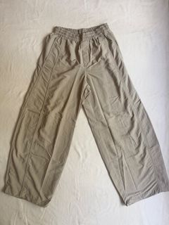 (Category: ) located in . Submitted by closet_resette (Listing ID 1438381055, Image 1). Description: .