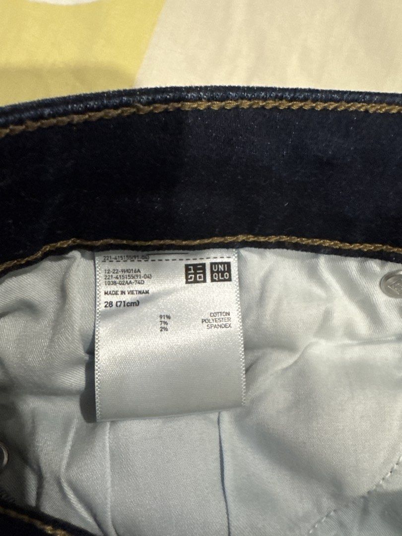 Uniqlo Jeans - Size 28 (Category: Jeans) located in Manila. Submitted by 031620 (Listing ID 1438436193, Image 2). Description: - Uniqlo dark blue jeans - Size 28 (71cm) - Made in Vietnam - Material: 91% cotton, 7% polyester, 2% spandex - Classic five-pocket design - Slim fit.