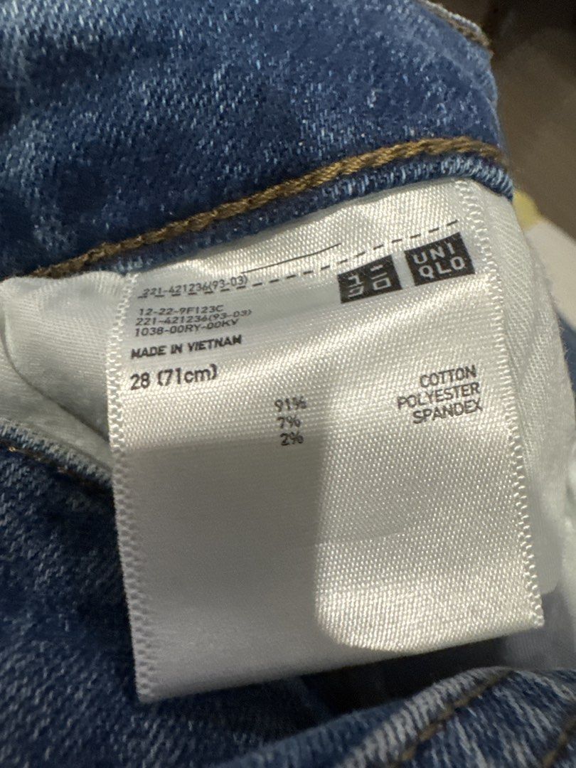 Uniqlo Jeans - Size 28 (Category: Jeans) located in Manila. Submitted by 031620 (Listing ID 1438436551, Image 2). Description: - Uniqlo Jeans - Light Blue Wash - Size 28 (71cm) - Made in Vietnam - Material: 91% Cotton, 7% Polyester, 2% Spandex - Classic and versatile.