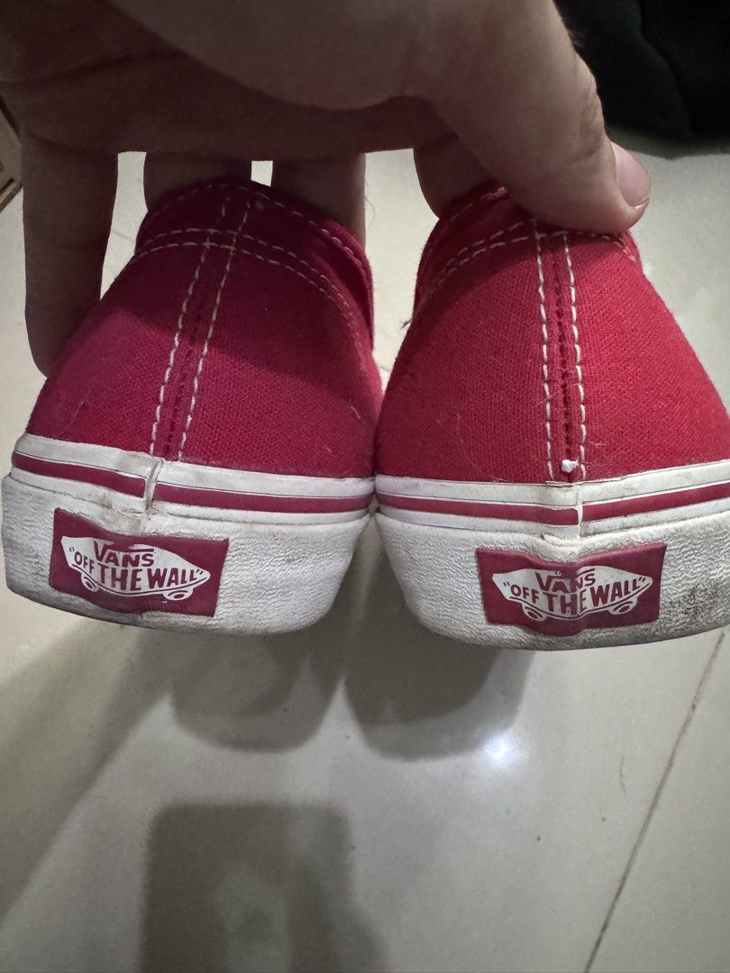 Vans authentic Red (Category: Sneakers) located in Cabanatuan. Submitted by cr4zerfit (Listing ID 1438372291, Image 2). Description: Negotiable pa, dm lang.