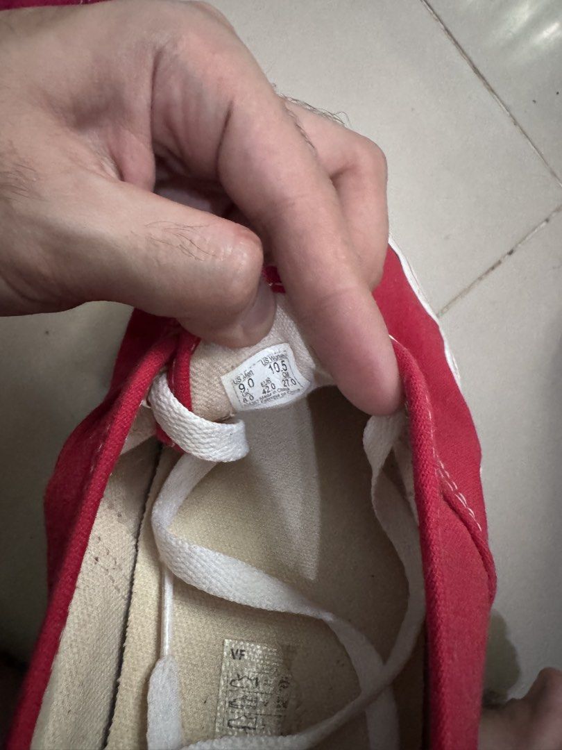Vans authentic Red (Category: Sneakers) located in Cabanatuan. Submitted by cr4zerfit (Listing ID 1438372291, Image 3). Description: Negotiable pa, dm lang.