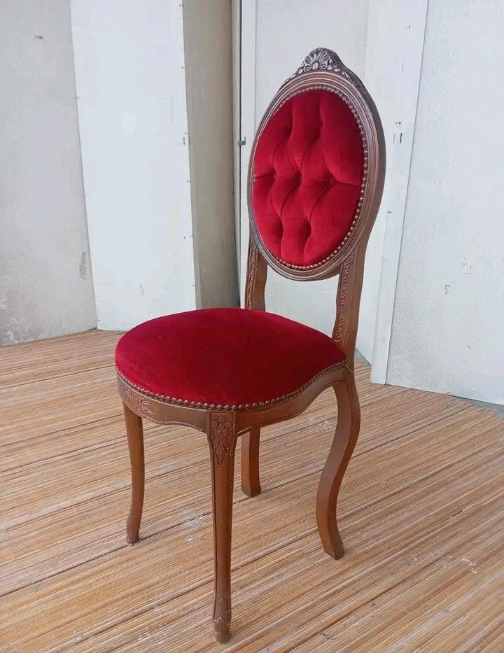 Victorian Style Vintage Chair Price: 5900 L16.5 x W16 x H19/38 In good condition #QuezonCity #Pampanga #Bulacan #Pangasinan #Isabela #Cavite #Baguio #highlights #JAPANSURPLUS #everyone #akcjapansurplus #followers #japansurplusph (Category: Other Home Furniture) located in Manila. Submitted by shaira29 (Listing ID 1438309103, Image 1). Description: .