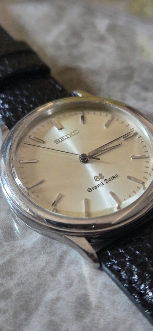 Vintage Grand Seiko Watch (Category: Men's Watches) located in Rizal. Submitted by grayp (Listing ID 1438369535, Image 2). Description: Grand Seiko 95GS | Ref. 9581-7000 | 1988 Vintage Brand: Grand Seiko (Seiko) Model: 95GS (SBGS001) Reference: 9581-7000 Year: 1988 Movement: Quartz — Caliber 9581 (no date) Accuracy: ±10 seconds per year Case material: Stainless steel Case diameter: ~35mm Bracelet/Strap: Leather Clasp: Buckle, steel Dial: No numer