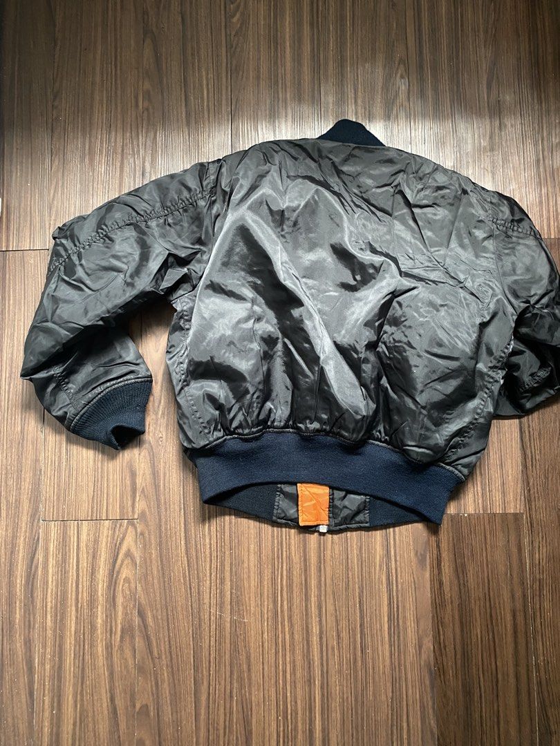 Wesstop MA-1 Bomber Jacket (Category: Coats, Jackets and Outerwear) located in Davao. Submitted by rafoo_ (Listing ID 1438389564, Image 2). Description: Width 24 Length 25 can be used for the winter.