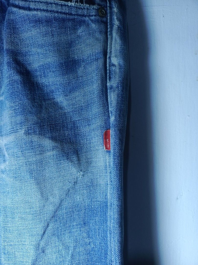 WTAPS DISTRESSED DENIM JEANS (Category: Jeans) located in Baguio. Submitted by 074thriftmania (Listing ID 1438424474, Image 3). Description: - Authentic WTAPS denim jeans - Classic five-pocket design - Button fly - Distressed look with tear on front - Leather patch on back - Straight leg cut - Faded blue color waistline 32-34" length 39" 980+sf.