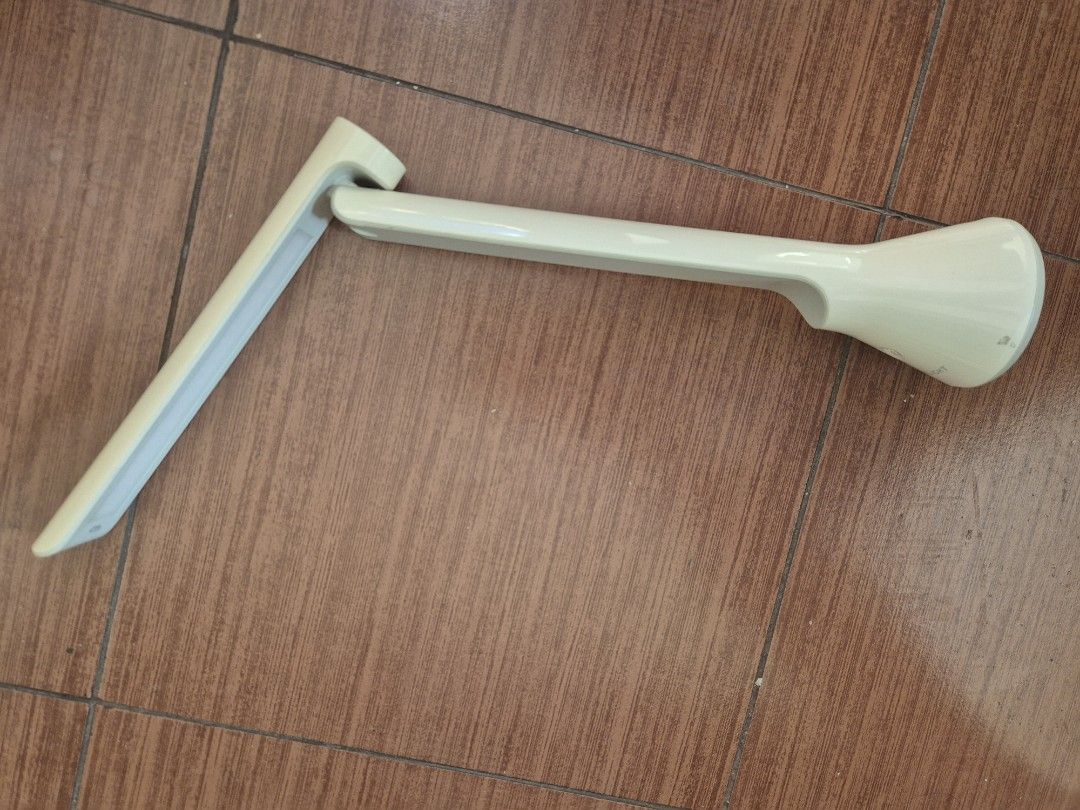 Yeelight LED Rechargeable Folding Desk Lamp (Category: Lighting) located in Makati City. Submitted by zotag (Listing ID 1438304407, Image 2). Description: - Rechargeable and foldable Yeelight LED desk lamp. - Sleek white body with a circular base. - Adjustable arm for flexible light direction. - Base includes model number (YLTD1101), serial number - Convenient button on the lamp head for easy operation..