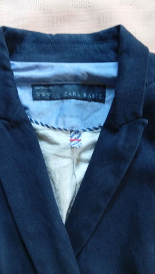 Zara Basic Navy Blue Blazer (Category: Coats, Jackets and Outerwear) located in Quezon City. Submitted by jojoleen28 (Listing ID 1438336107, Image 2). Description: .