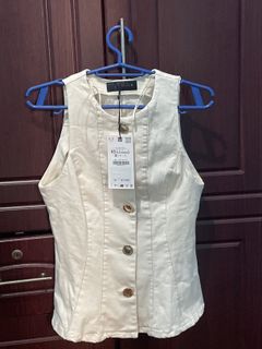 (Category: ) located in . Submitted by shielaaaa_preloved (Listing ID 1438374741, Image 1). Description: .