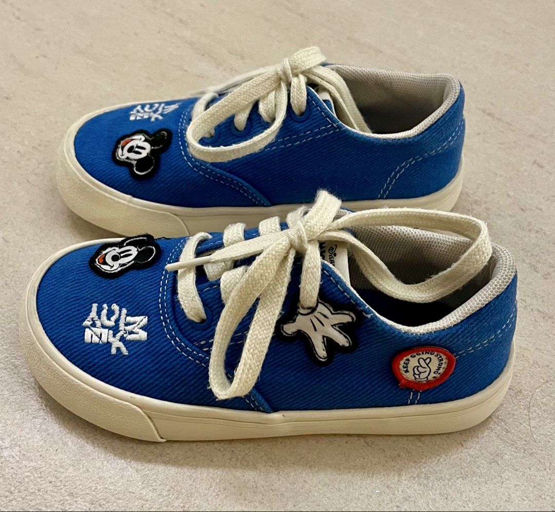 Zara Mickey Mouse Disney Sneakers (Category: Babies & Kids Fashion) located in Taguig. Submitted by quin21 (Listing ID 1438470063, Image 3). Description: Zara Mickey Mouse Disney Sneakers SIZE: 26 📍 BGC Taguig.