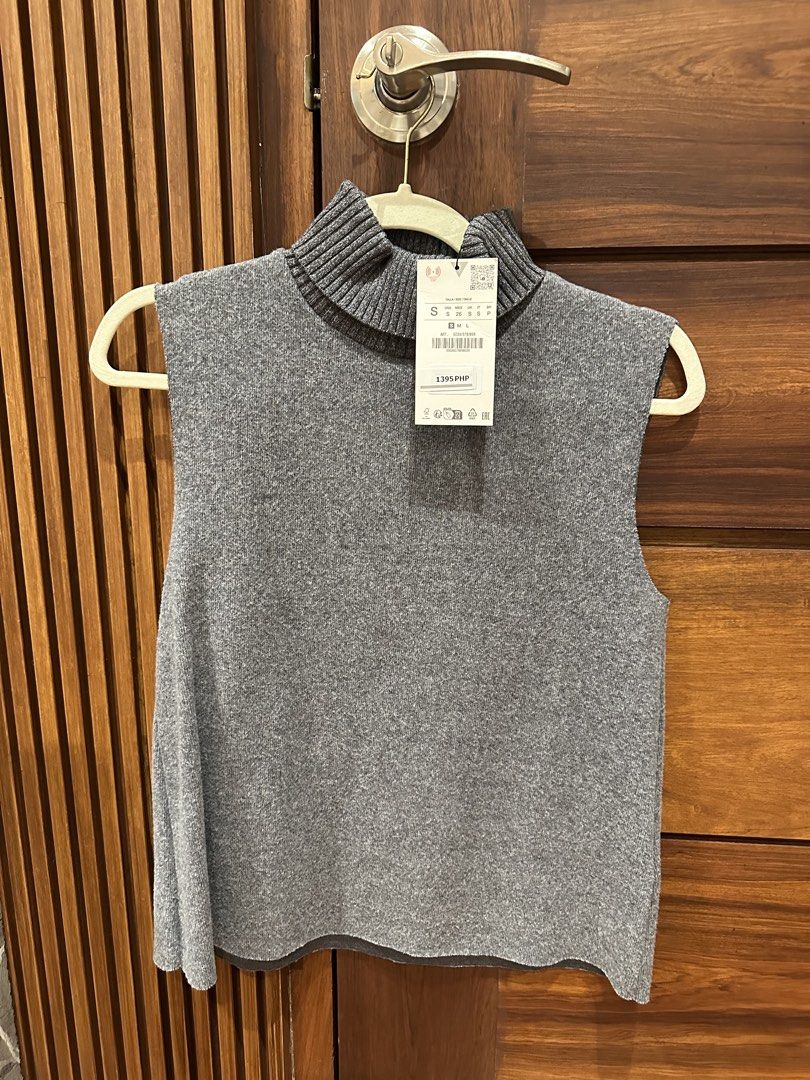 Zara Sleeveless Turtleneck Top (Category: Sleeveless) located in Manila. Submitted by mdeclutterrr (Listing ID 1438408385, Image 1). Description: ZARA ribbed turtle neck Brand new With tags.