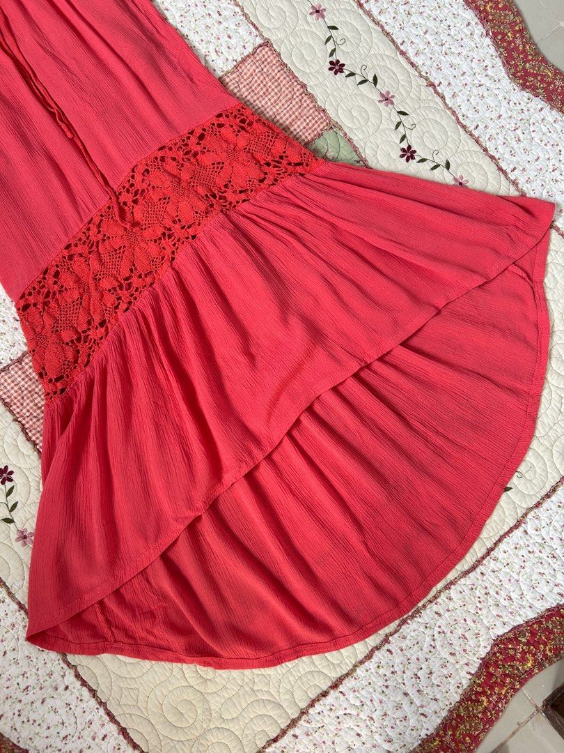 AEROPOSTALE Red Orange Beach Maxi Skirt (Category: Skirts) located in Quezon City. Submitted by cooroe.mnl (Listing ID 1438503738, Image 2). Description: Waist 22-30, length 40 10/10.