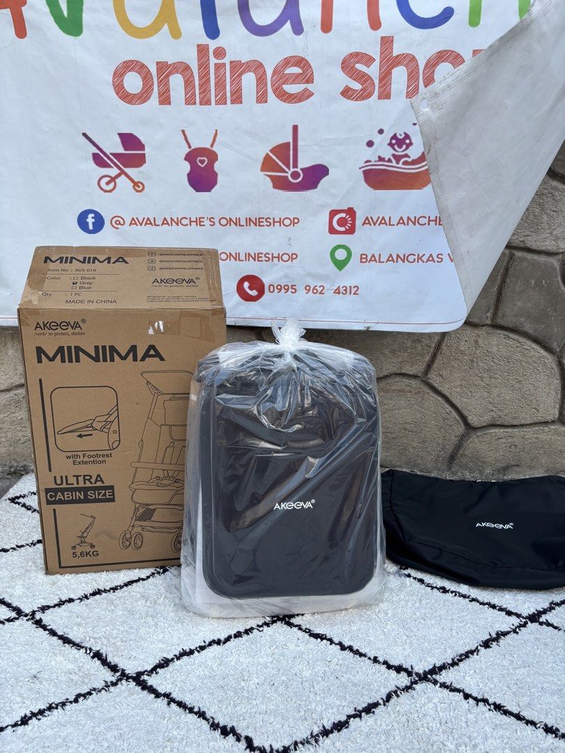 Akeeva Minima Pockit Stroller Latest version with legrest grey color (Category: Strollers) located in Manila. Submitted by avalanchesonlineshopmainacount (Listing ID 1438571542, Image 1). Description: .