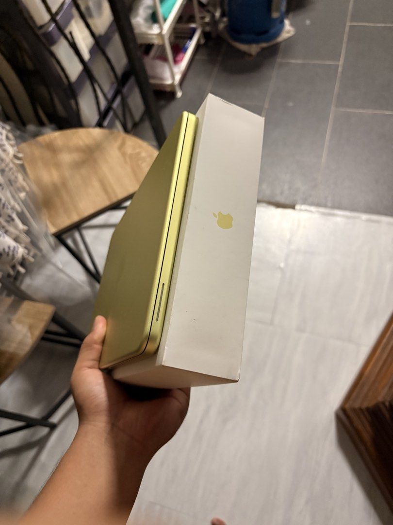 Apple MacBook Neo457819143789629444