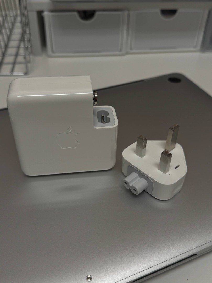 Apple MacBook Pro M2 2022 13”- Silver457918963767715842
