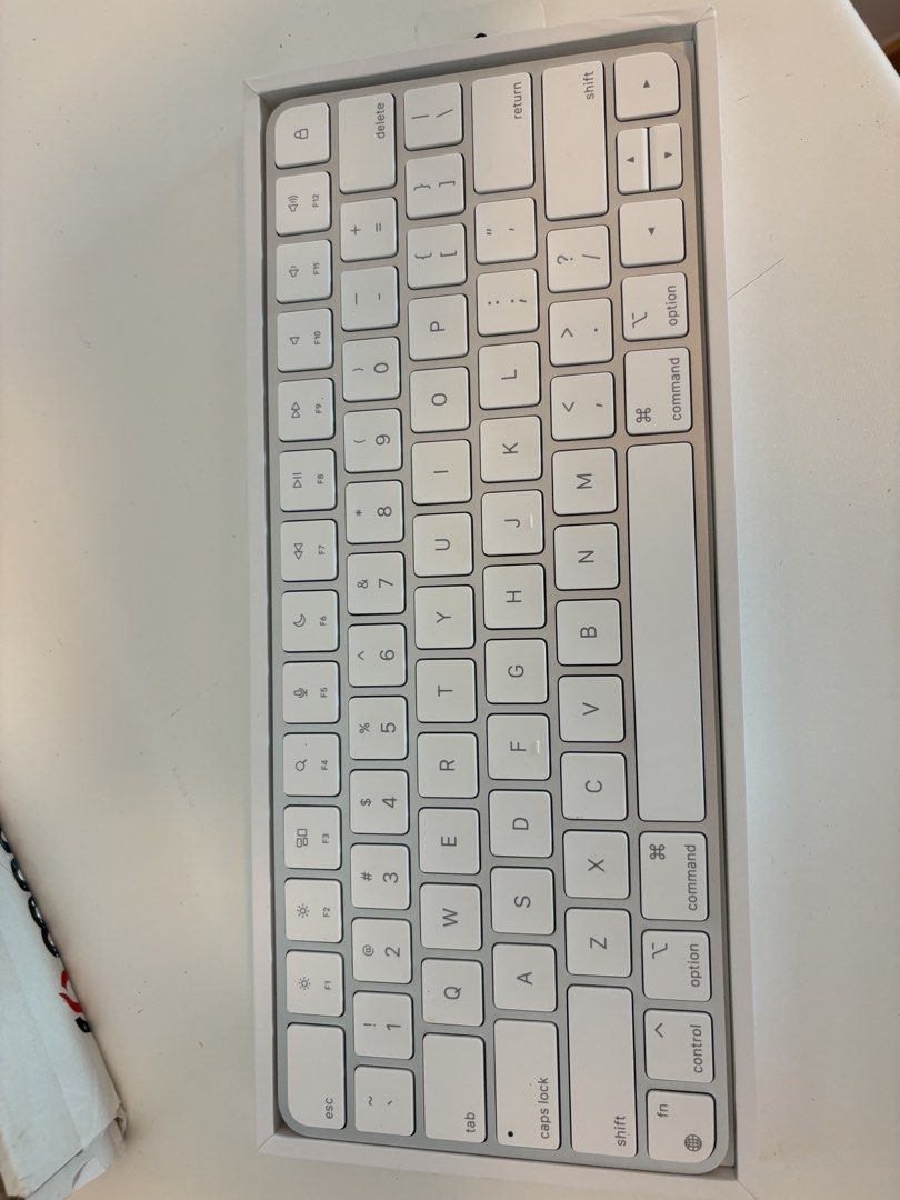 Apple Magic Keyboard - White457374772998318081