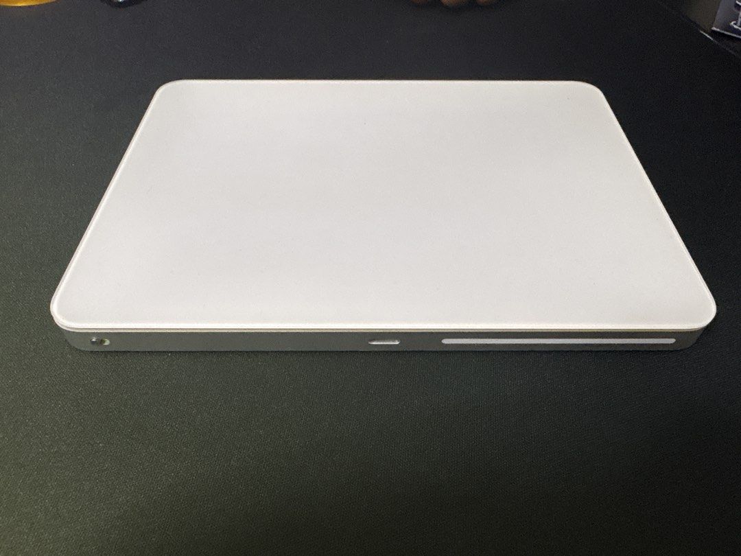 Apple Magic Trackpad 3 - White/silver457722419405793281