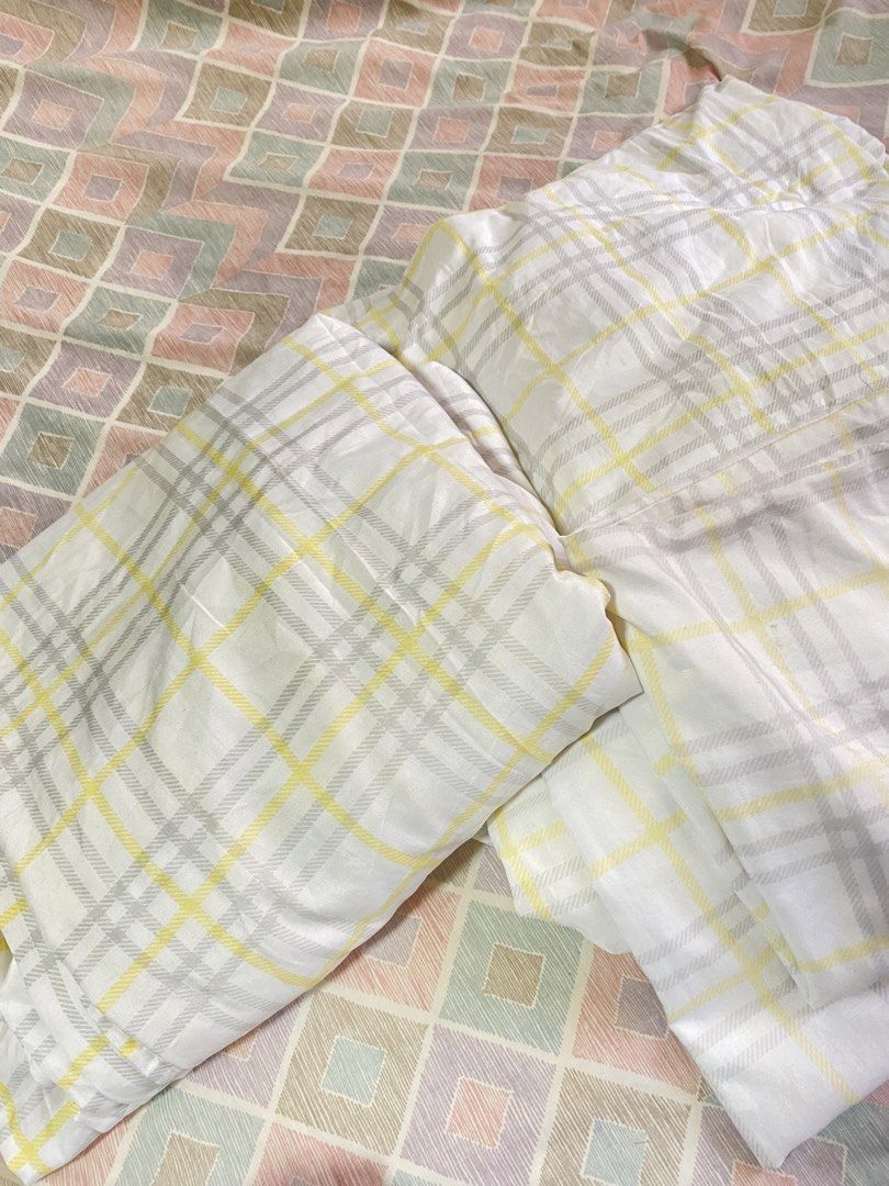 Assorted Bed Sheet Sets-Queen size (Category: Bedding & Towels) located in Paranaque City. Submitted by jingciti (Listing ID 1438504229, Image 1). Description: - Bed sheet sets with diverse designs: plaid, geometric, and penguin. - Available in a range of colors: white, yellow, gray, blue, and red. - Made from lightweight fabric. - Each set includes a fitted sheet and pillowcases. -can be individually sold per set -prices will vary -send inquirie