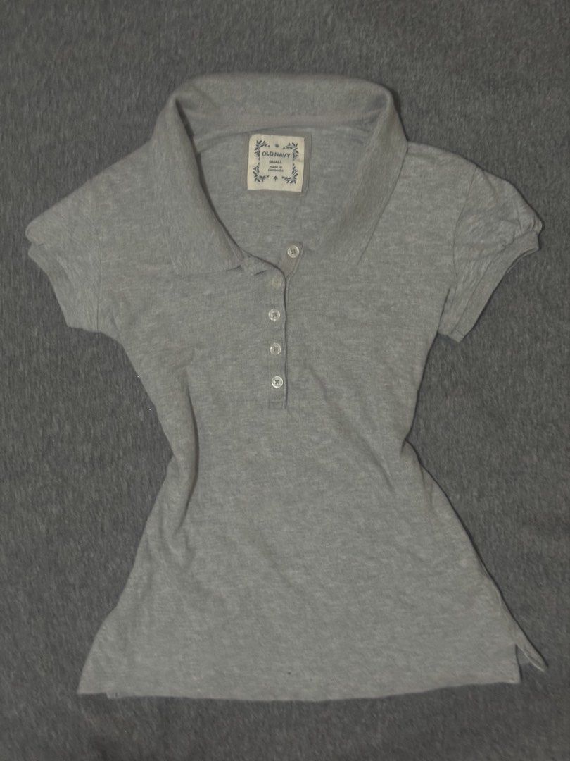 Authentic Old Navy Full Length Grey Polo Shirt (Category: Shirts) located in Kananga. Submitted by idiya.nale (Listing ID 1438690994, Image 1). Description: Dimes: Shoulder - 37cm Torso- 59cm Waist - 72cm Sleeves - 15cm The material is stretchy and soft because it’s made of 97%cotton MOP: Gcash MOD: JnT Sf must be shouldered by buyer.
