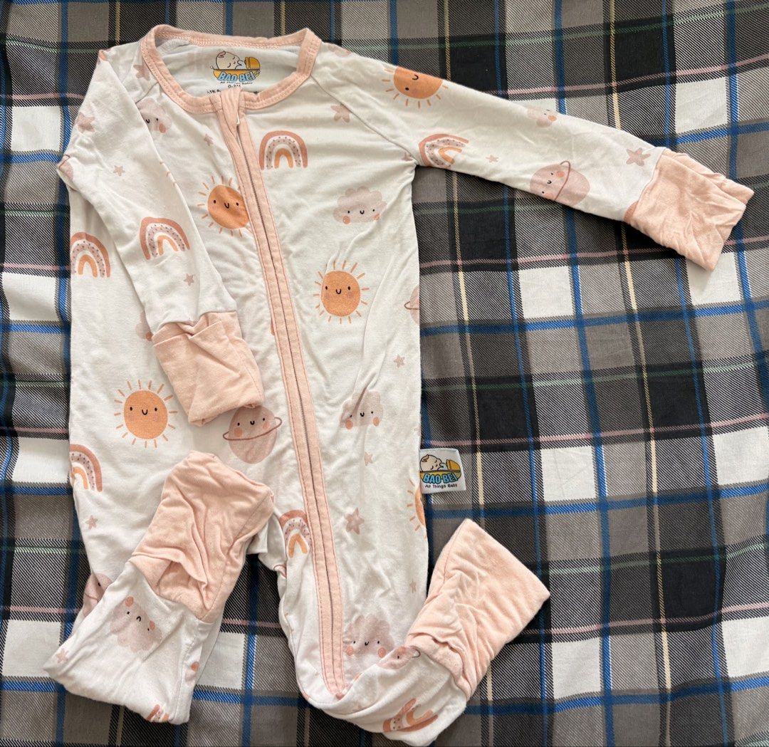 Baobei Frogsuit 0-3M (Category: Babies & Kids Fashion) located in Pasig City. Submitted by summermid (Listing ID 1438519426, Image 1). Description: - Baby footie pajamas - Adorable rainbow and sun print - Full-length zipper for easy changes - Soft pink cuffs and feet - Comfortable and breathable fabric - Long sleeves - Covered feet.