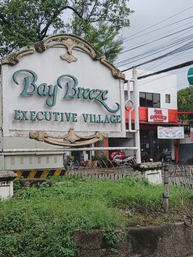 Baybreeze Lot for Sale (Category: Lot) located in Manila. Submitted by sell_it_laine (Listing ID 1438581817, Image 1). Description: ✨️🍀 LOT FOR SALE 🍀✨️ Location: Baybreeze Executive Village, Taguig City Street: Swan Lane - 102 sqm - 22k per sqm - Clean title - Near Taguig Municipal Hall, C6 Road, Vista Mall Taguig and BGC 🟢 Price still negotiable ✉️ PM for more details 📱0920 173 5436 | 0951 954 3238.
