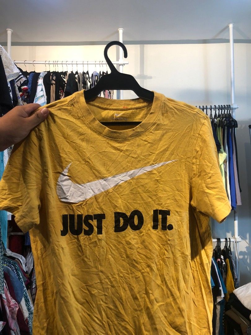 Big Swoosh Nike Just Do It Mens Tee (Category: Tshirts & Polo Shirts ) located in Los Banos. Submitted by ayeeeel (Listing ID 1438679869, Image 2). Description: Big Swoosh Nike Just Do It Mens Tee SIZE : SMALL TO MEDIUM COLOR RATE : 100000000🔥/ 10 CONDITION : LIKE NEW CONDITION NO ISSUE Price + SF Courier : J&7 ‼️PWEDE TUMAWAD WAGLANG SAGAD‼️ LOCATION : LOSBAÑOS LAGUNA.