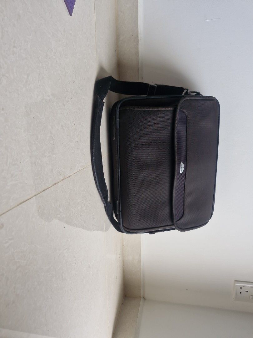 Black Laptop Bag with Shoulder Strap457282316854906880