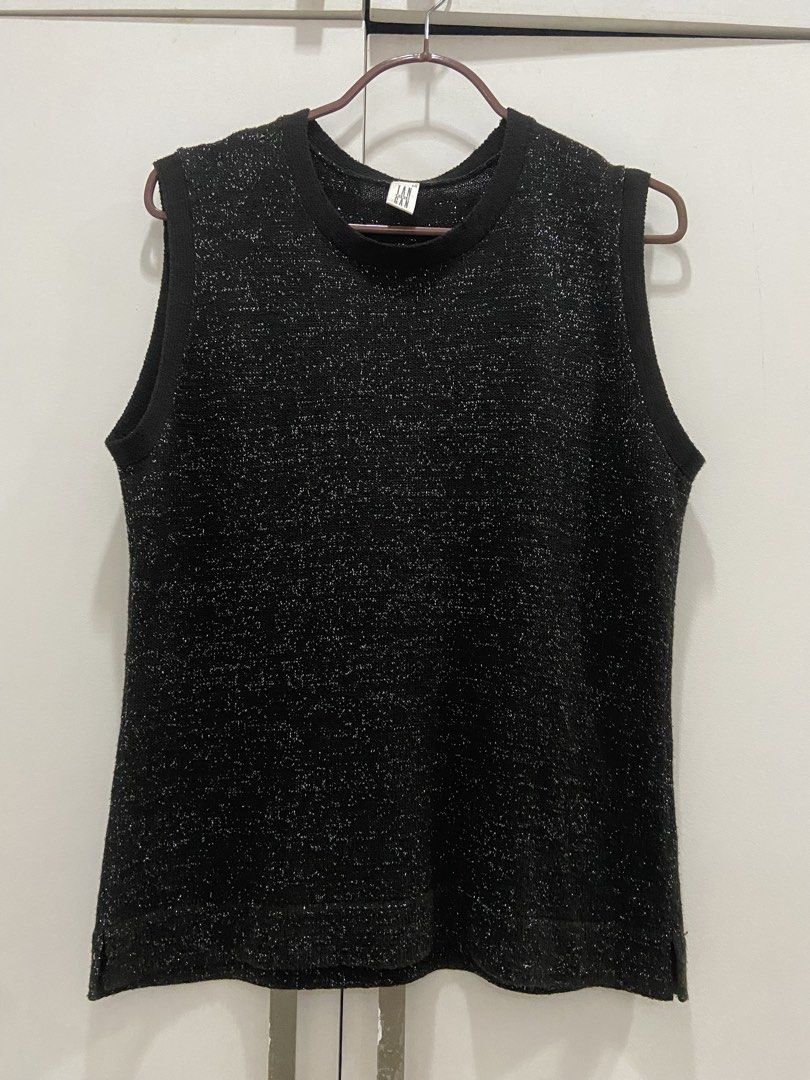 black sparkly sleeveless vest top (Category: Sleeveless) located in Marikina City. Submitted by scarkiv (Listing ID 1438663939, Image 1). Description: .