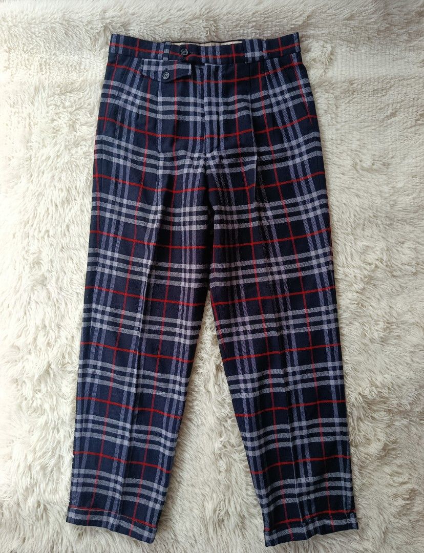 Burberrys Wool Nova Checkered Straight Pants (Category: Trousers) located in Davao. Submitted by VFinds414 (Listing ID 1438616700, Image 1). Description: Burberrys Wool Nova Checkered Straight Pants Waist 32 Length 41.5 Hem 8.5 Excellent Condition 1500 add ship.
