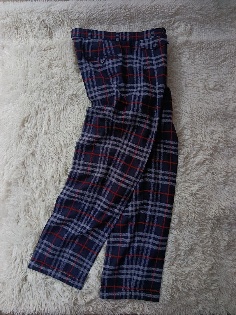 Burberrys Wool Nova Checkered Straight Pants (Category: Trousers) located in Davao. Submitted by VFinds414 (Listing ID 1438616700, Image 2). Description: Burberrys Wool Nova Checkered Straight Pants Waist 32 Length 41.5 Hem 8.5 Excellent Condition 1500 add ship.