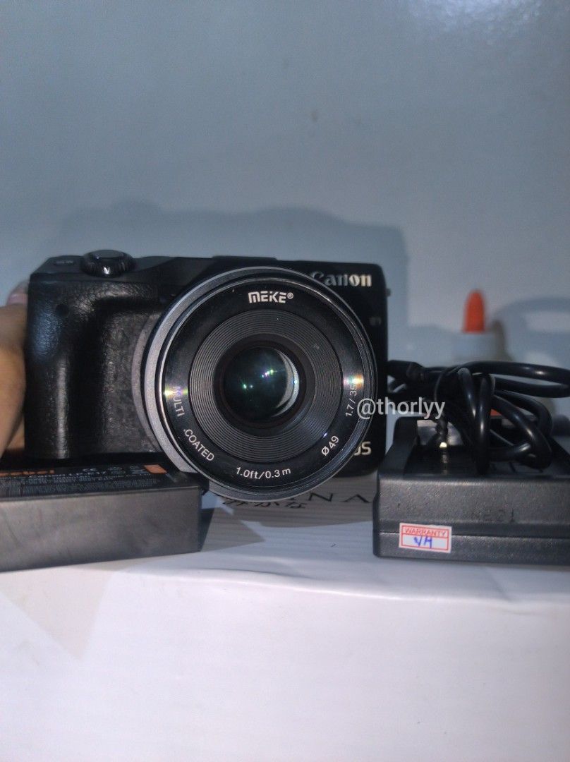 Canon eos m3 (Category: Cameras) located in Alicia. Submitted by therlyy2 (Listing ID 1438624444, Image 3). Description: selling my beloved Canon EOS M3 with Meike 35mm f/1.7 Lens ♡ — perfect for pinterest / digi cam aesthetic shots — meike lens gives soft blurry background + dreamy quality ✩ — super nice for portraits, selfies, cafes, night pics, and concerts — warm and cinematic look especially with flash — lightweight and beginner friendly — f