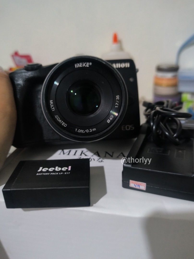 Canon eos m3 (Category: Cameras) located in Alicia. Submitted by therlyy2 (Listing ID 1438624444, Image 1). Description: selling my beloved Canon EOS M3 with Meike 35mm f/1.7 Lens ♡ — perfect for pinterest / digi cam aesthetic shots — meike lens gives soft blurry background + dreamy quality ✩ — super nice for portraits, selfies, cafes, night pics, and concerts — warm and cinematic look especially with flash — lightweight and beginner friendly — f