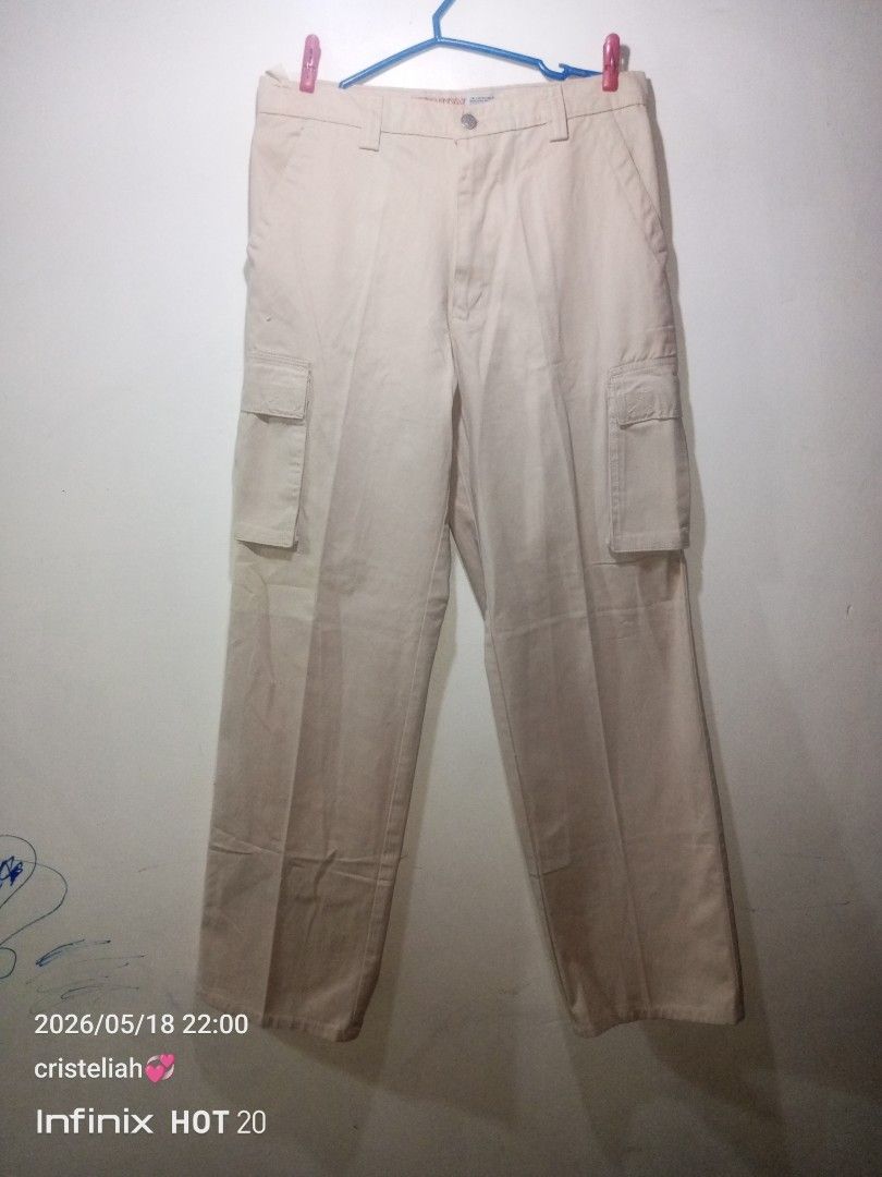 Cargo Pants - (Category: Jeans) located in Manila. Submitted by cristopherthrift (Listing ID 1438657095, Image 1). Description: - Cargo pants -Size W31-33 L35 - Color: Khaki - Features: six pockets cargo, button closure - Material: 100% cotton.