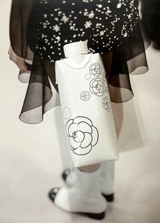 由 huelee898 (刊登 ID 1437858591，圖片 1) 提交，位於 的 (類別：)，說明：。