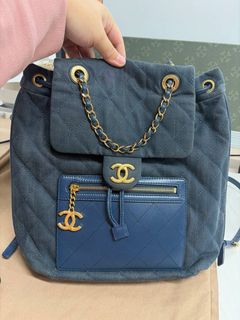 (Category: ) located in . Submitted by abbeyprelovedcloset (Listing ID 1438574263, Image 1). Description: .