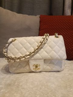 (Category: ) located in . Submitted by cherylbrandedbags (Listing ID 1438672973, Image 1). Description: .