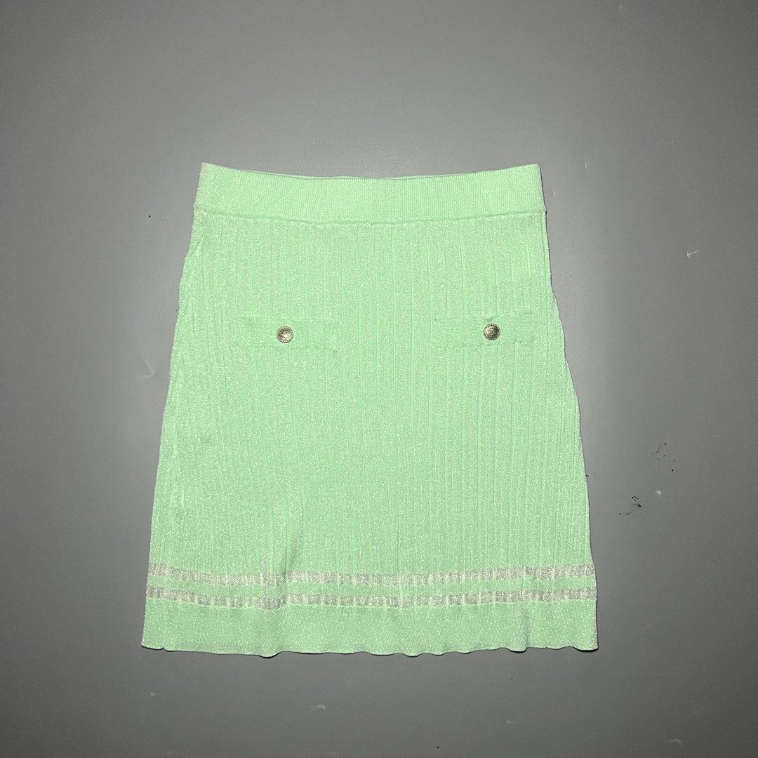 Channel skirt cotton knitted (Category: Skirts) located in Manila. Submitted by lostendfound1008 (Listing ID 1438543455, Image 1). Description: Chanel skirt Size: Small Waist: 25 to 28 Lenght: 17.5 Good condition Price: 2500 +ship Mode of payment gcash / Bpi / Gotyme Pay now ship later Via Jnt & Lalamove Metro Manila Area Hit me up.