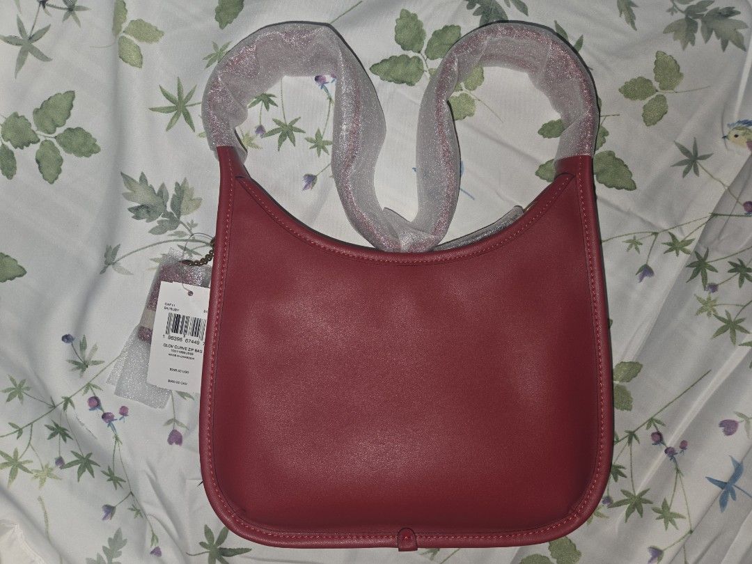 Coach Curve Zip Ruby (Category: Luxury Bags & Wallets) located in Bacolor. Submitted by xxvii_ph (Listing ID 1438595893, Image 1). Description: New with tags SRP: $295 + tax.