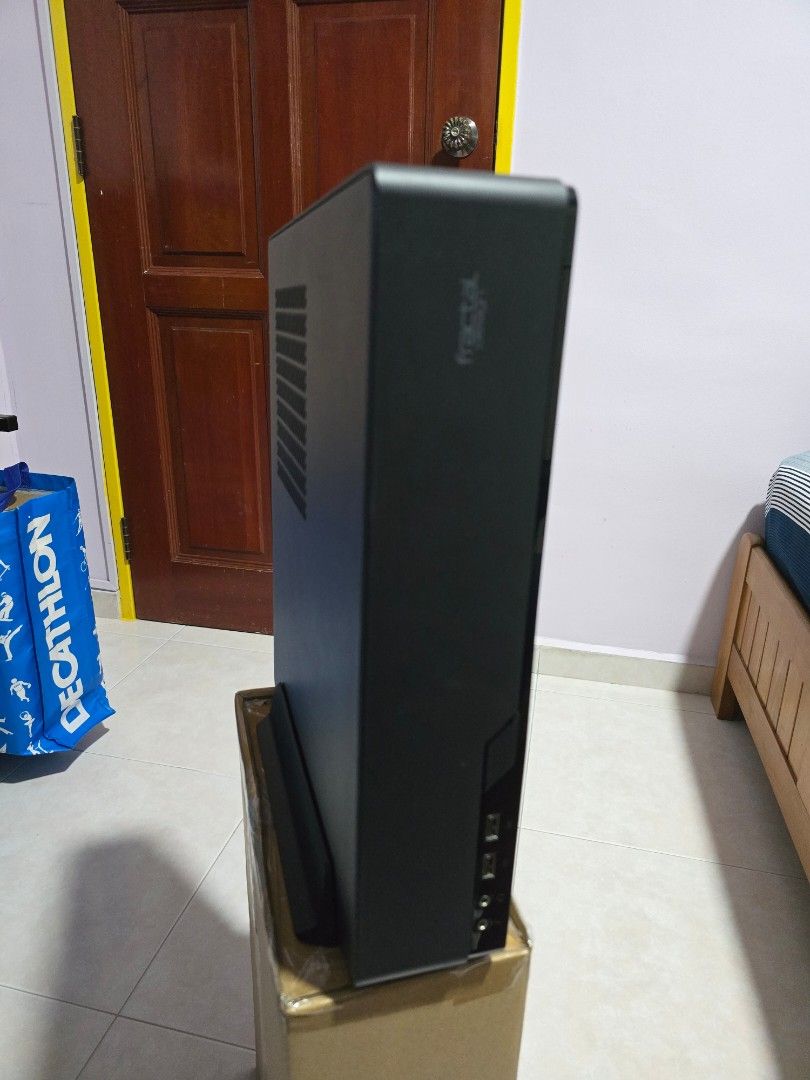 Custom gaming pc desktop itx intel with radeon gpu457484645067673600